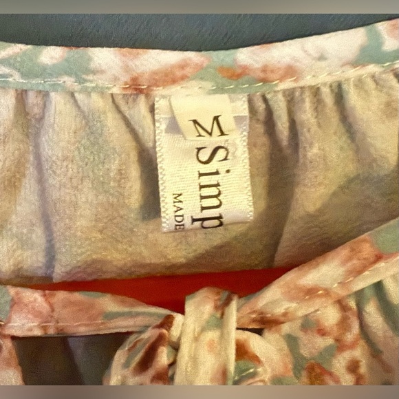 Floral V-Neck Top with Tie | Size M - Picture 4 of 4